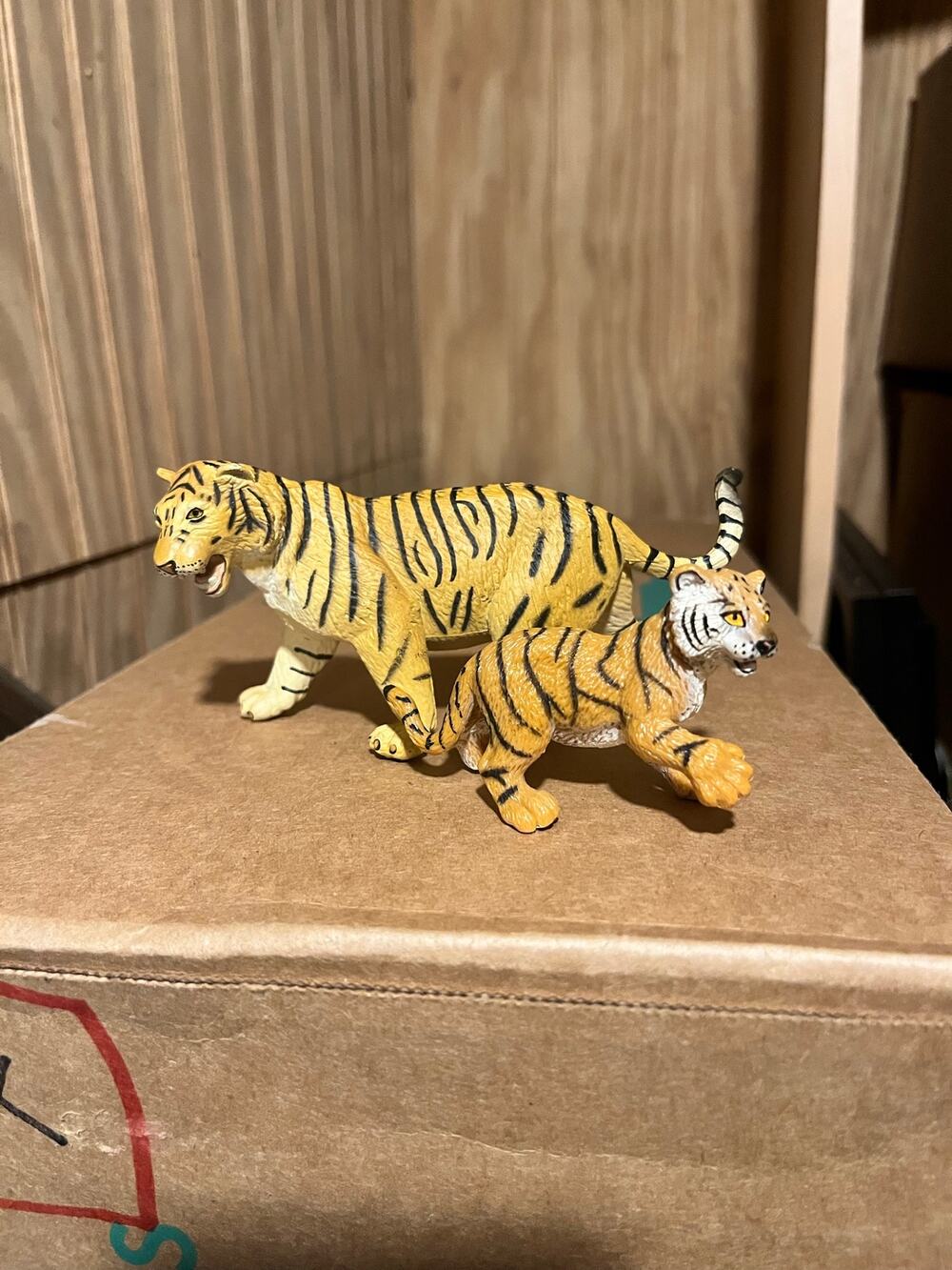 1996 Safari Adult Tiger and Cub Animal Toy Figurine